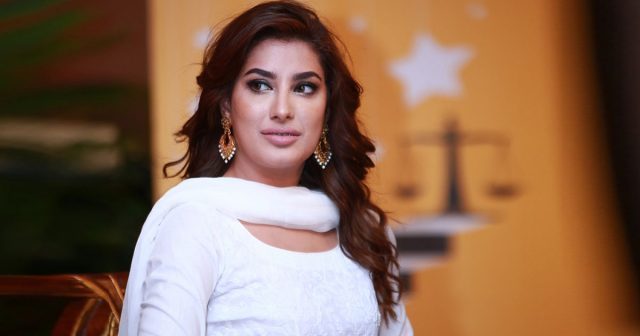 Pakistani actress Mehwish Hayat accuses Bollywood for plagiarism