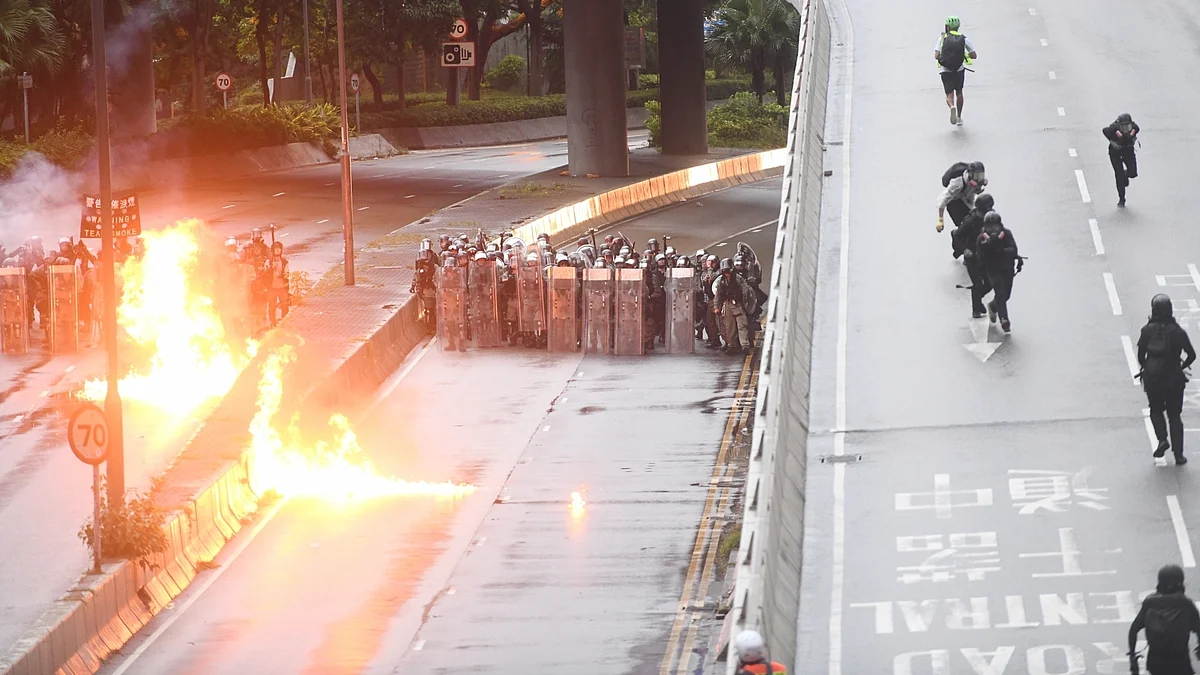 Water cannons, petrol bombs mark fresh unrest in Hong Kong