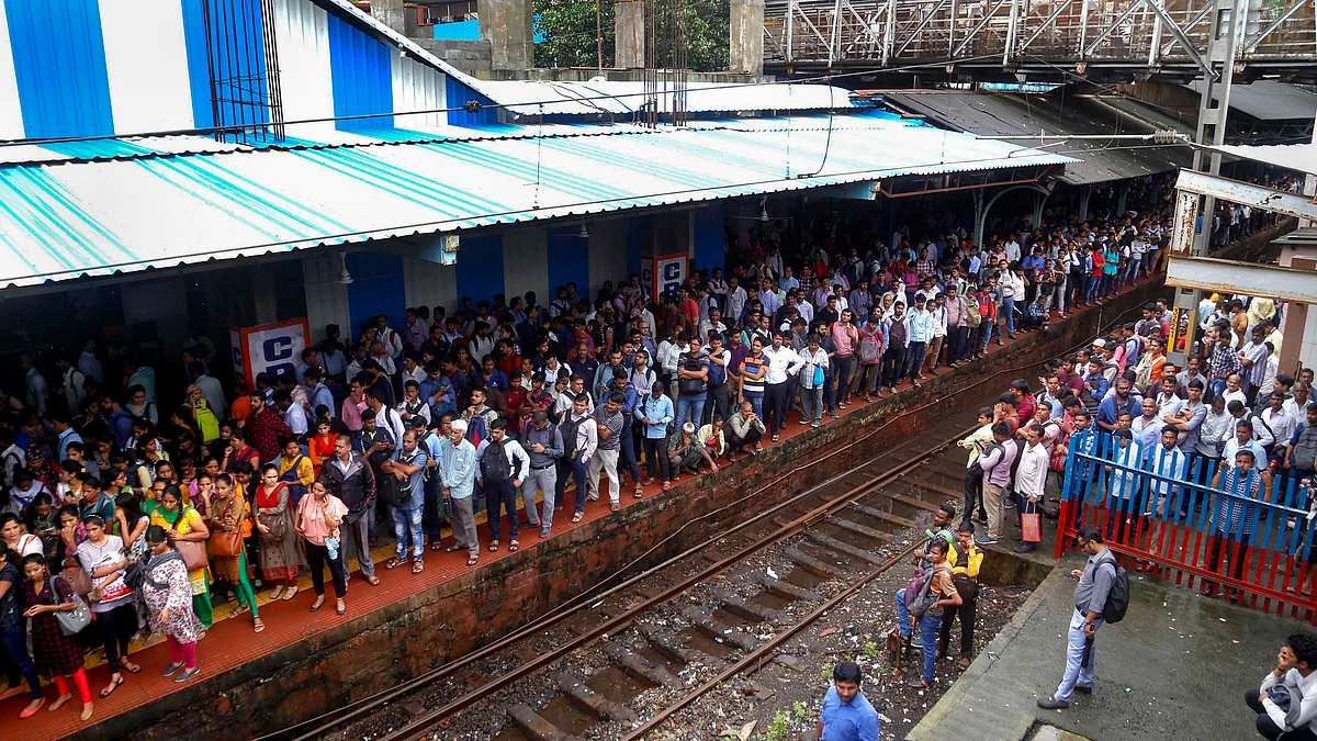 Modi govt to form empowered group to privatise 150 trains, 50 railway stations