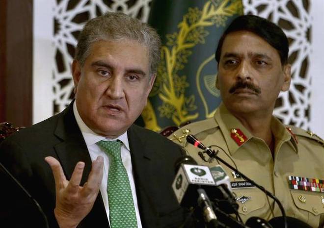 Pak FM contradicts PM Imran Khan, rules out war with India over Kashmir