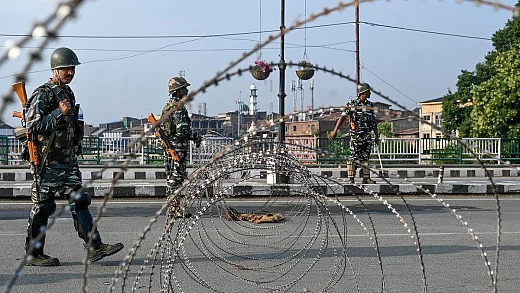 Centre rejects media report claiming massive protests in Srinagar