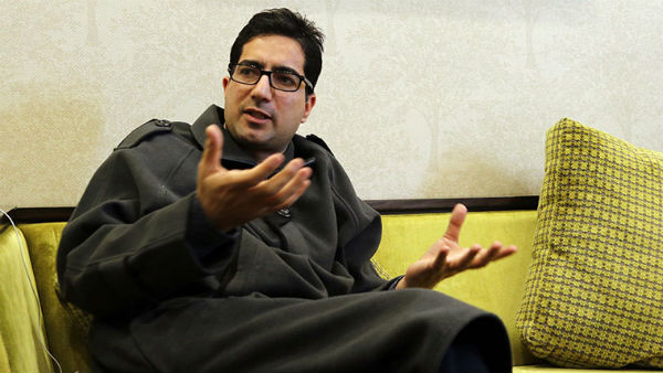 Shah Faesal arrested in Delhi, sent back to Kashmir to be kept under house arrest