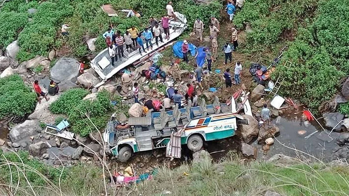 7 children feared dead after bus falls into gorge in Tehri Garhwal, Uttarakhand