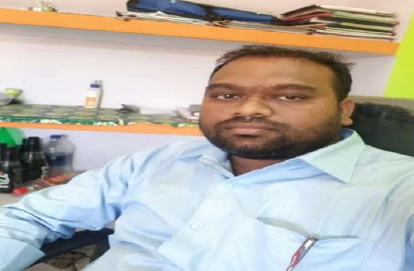 A Dalit Village Development officer (VDO) commits suicide after public humiliation by village heads