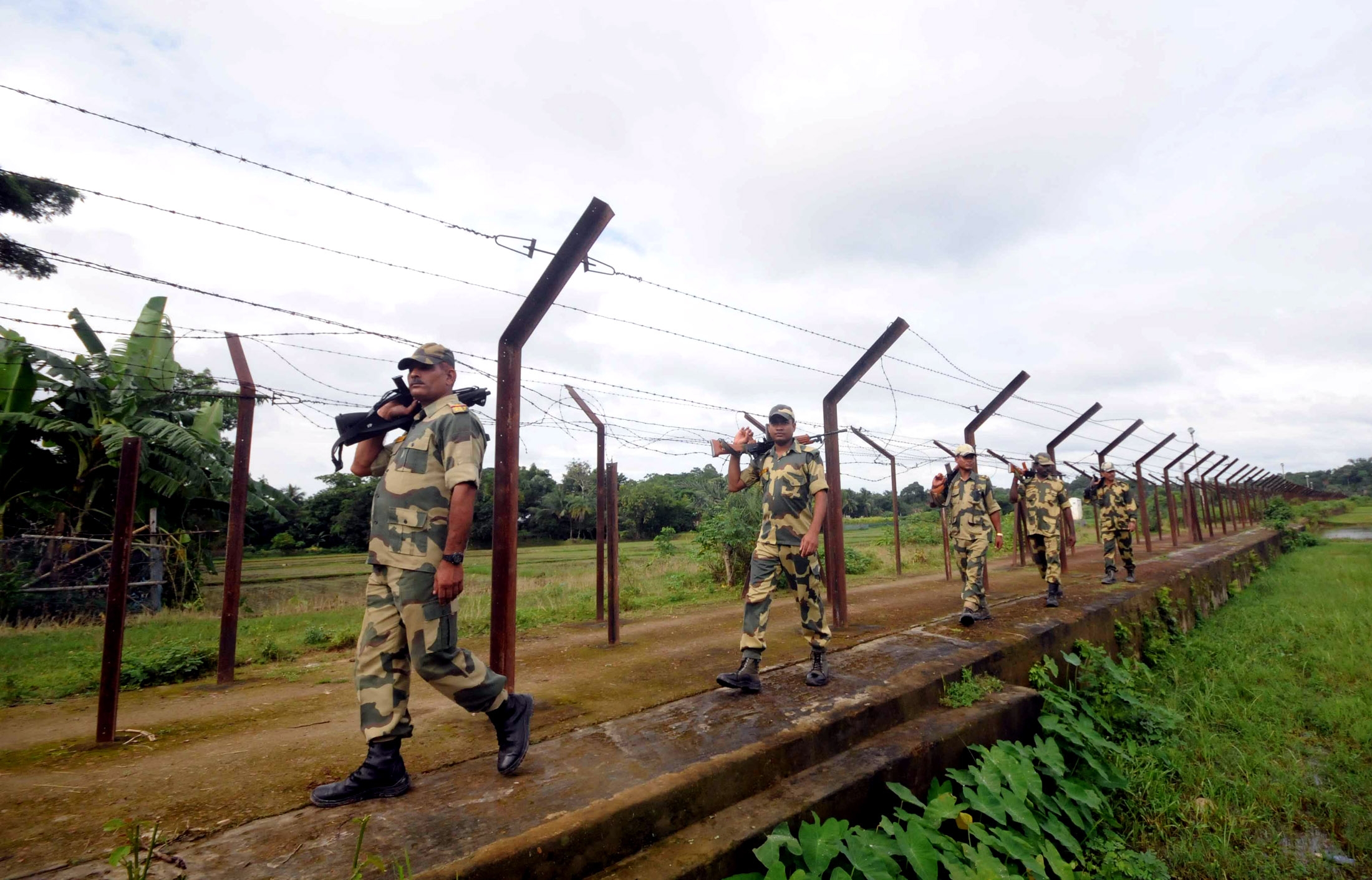 Flying object repulsed by BSF at India-Pakistan border in Jammu