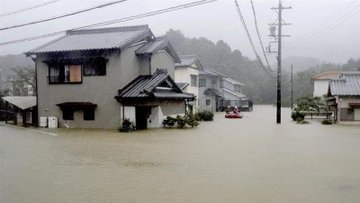 Japan rescuers seek survivors after Typhoon Hagibis kills 43