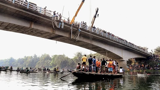 One killed, 11 injured as truck falls into river in West Bengal