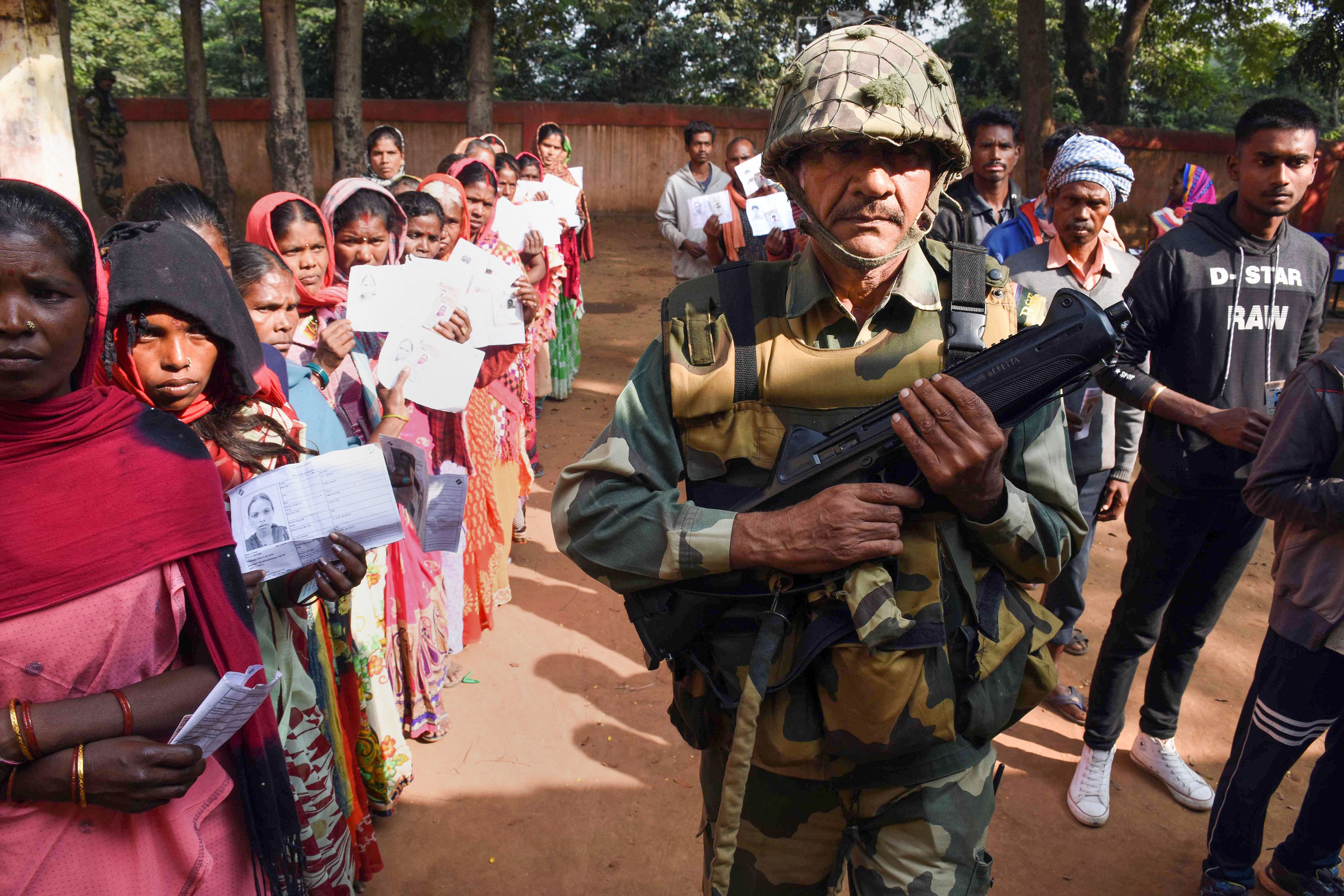 Jharkhand assembly polls: 62.8% turnout in first phase amid sporadic incidents of violence
