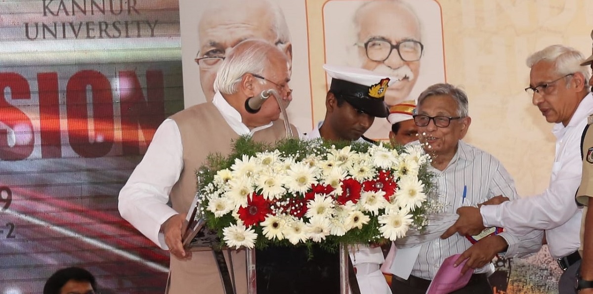 Aligarh Society of History condemns ‘false’ allegations on prof Irfan Habib by Kerala Guv