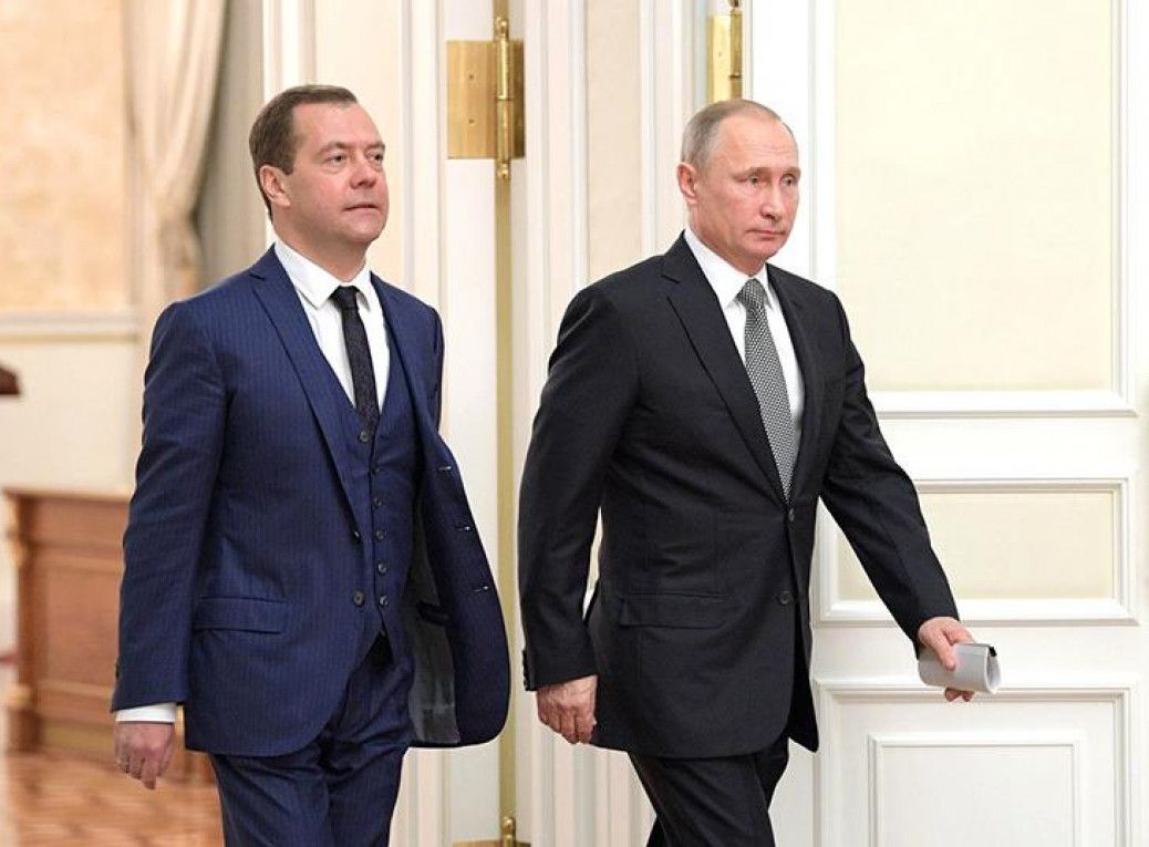 Russian government resigns after Putin announces reforms