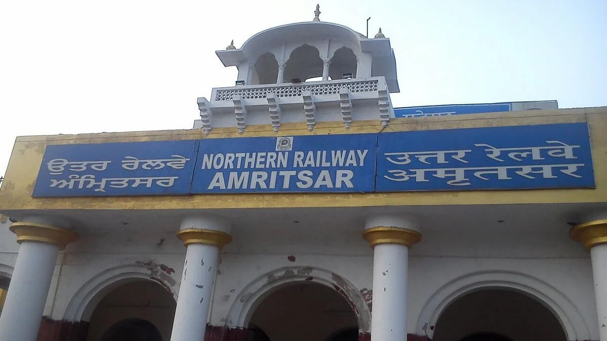 SAD, Akal Takht oppose saffron touch to Amritsar railway station