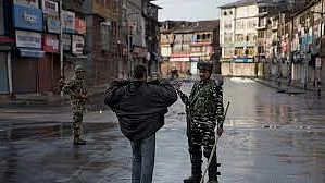 Journalism in Kashmir’s troubled times: Communications clampdown, queues and eight computers