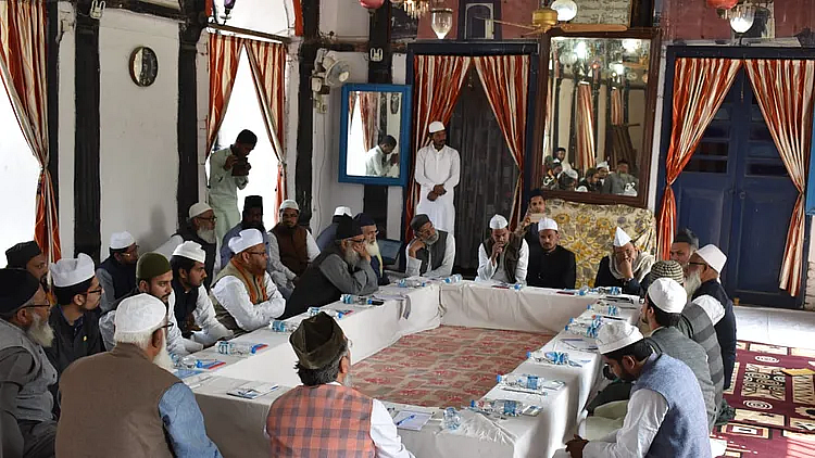 Khanqahs of Bihar take a stand against CAA, appeal to Nitish govt to not implement it