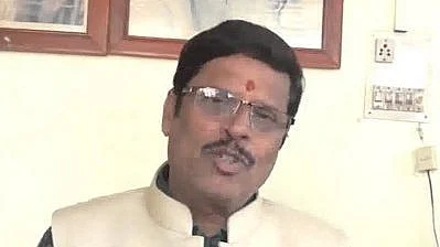 Remember what happened in Gujarat, says BJP MLC Girish Vyas over Pathan’s ‘15 crore’ remark