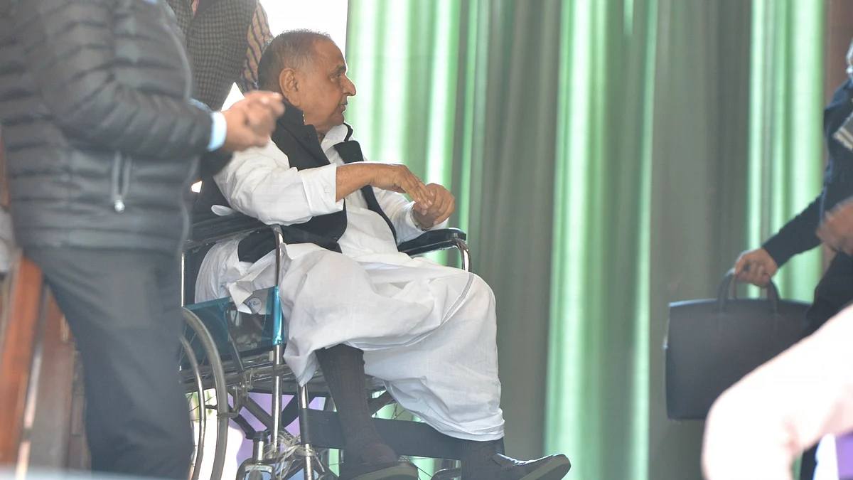 When Mulayam decided lunch time for Lok Sabha