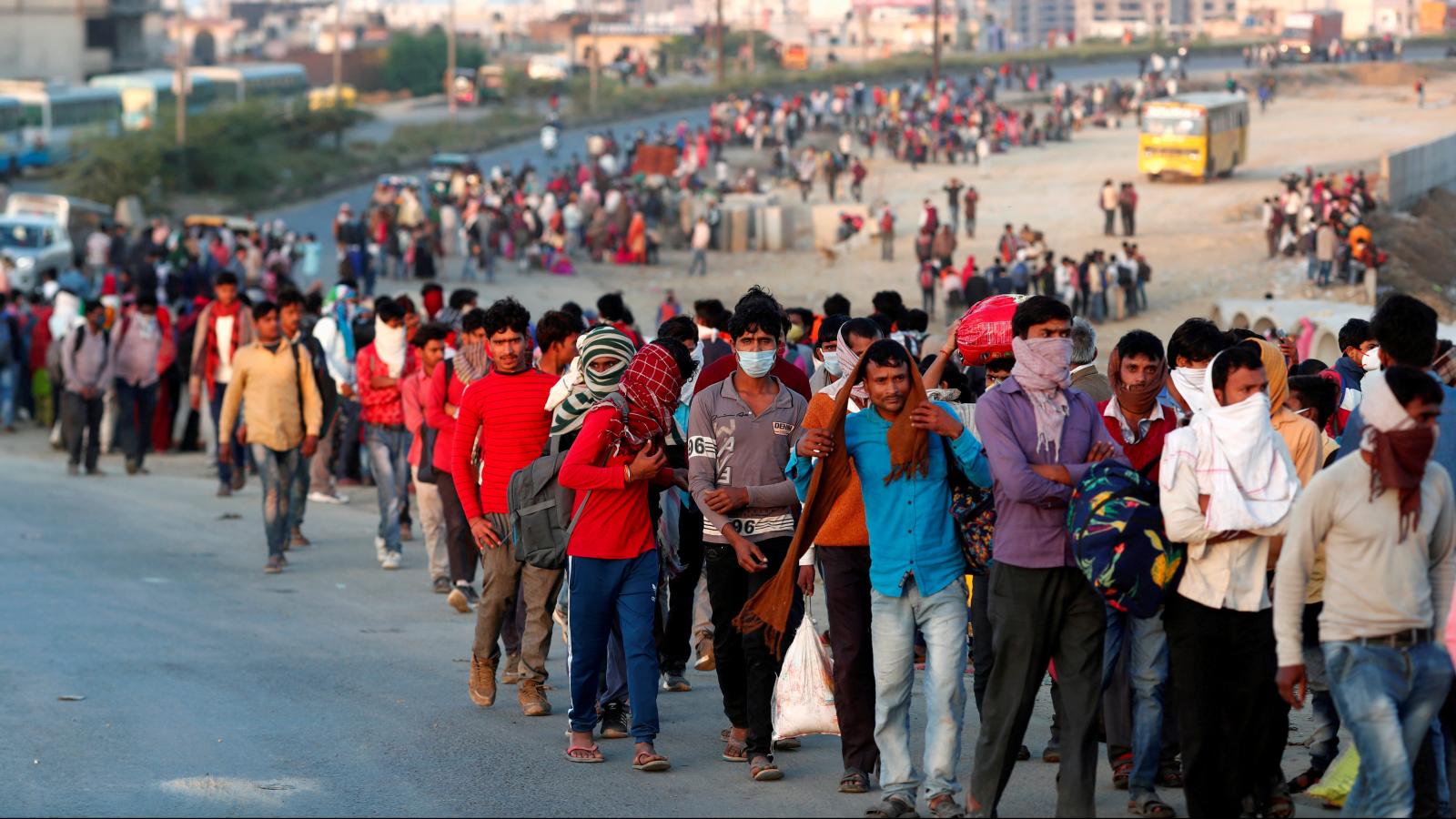 Centre restricts migrant workers inter-state travel, asks to register for jobs