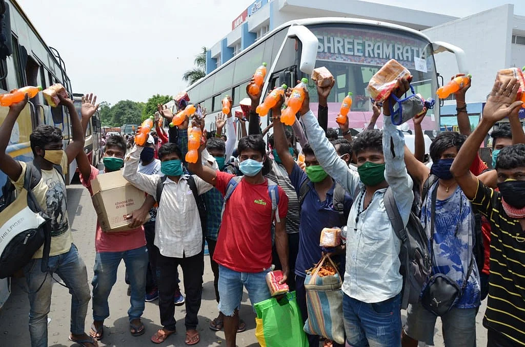 Migrant workers’ children thank ‘Hemant Soren Uncle’ after being flown back by Jharkhand Govt