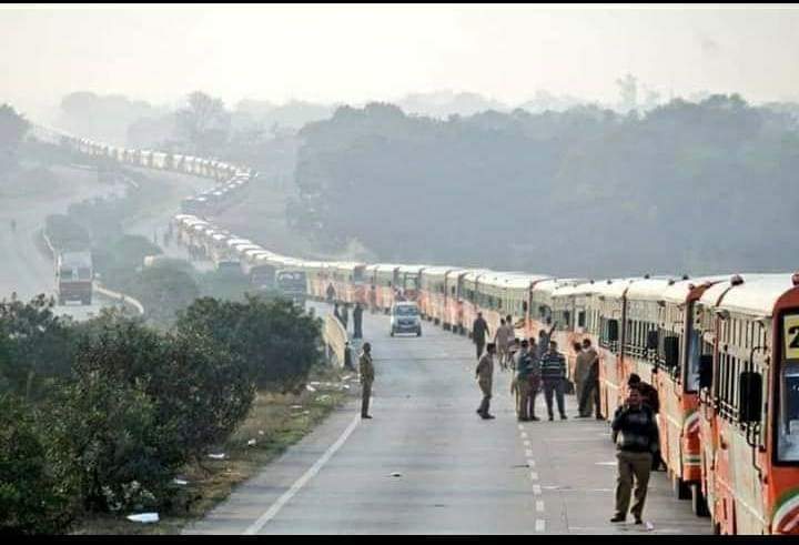 After Yogi govt’s dilly dallying tactics, buses to reach Noida, Ghaziabad by 5 pm, Congress tells state govt