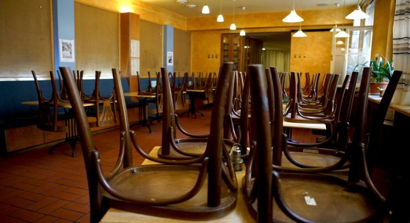 Retail and restaurants to benefit as lockdown eases