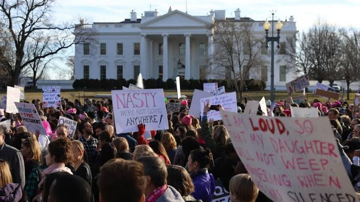 Violent protests engulf US, thousands arrested and nearly 40 cities under curfew