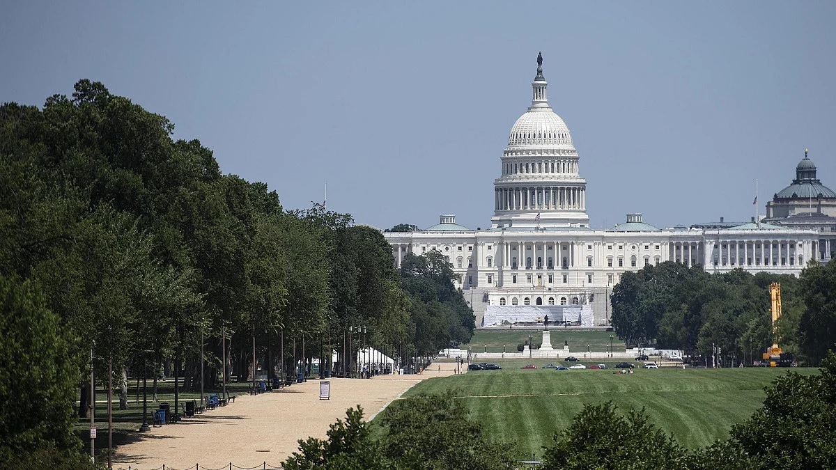 Former White House officials urge cooperative transition