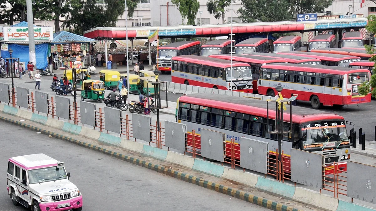 Ahead of Bengaluru lockdown, hundreds rush back home