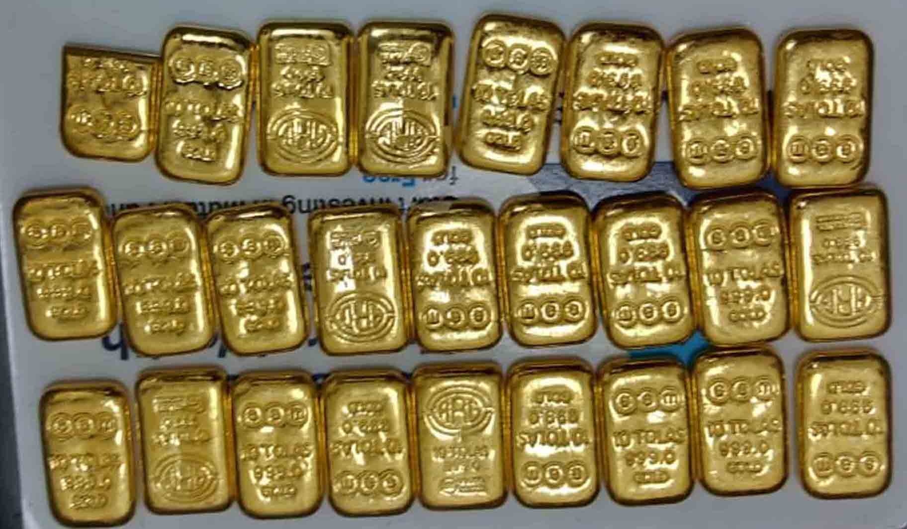 Gold rises by Rs 251, silver jumps Rs 261