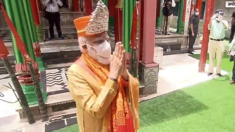 Reality Bites Samrath Ko Nahin Dosh Gosain