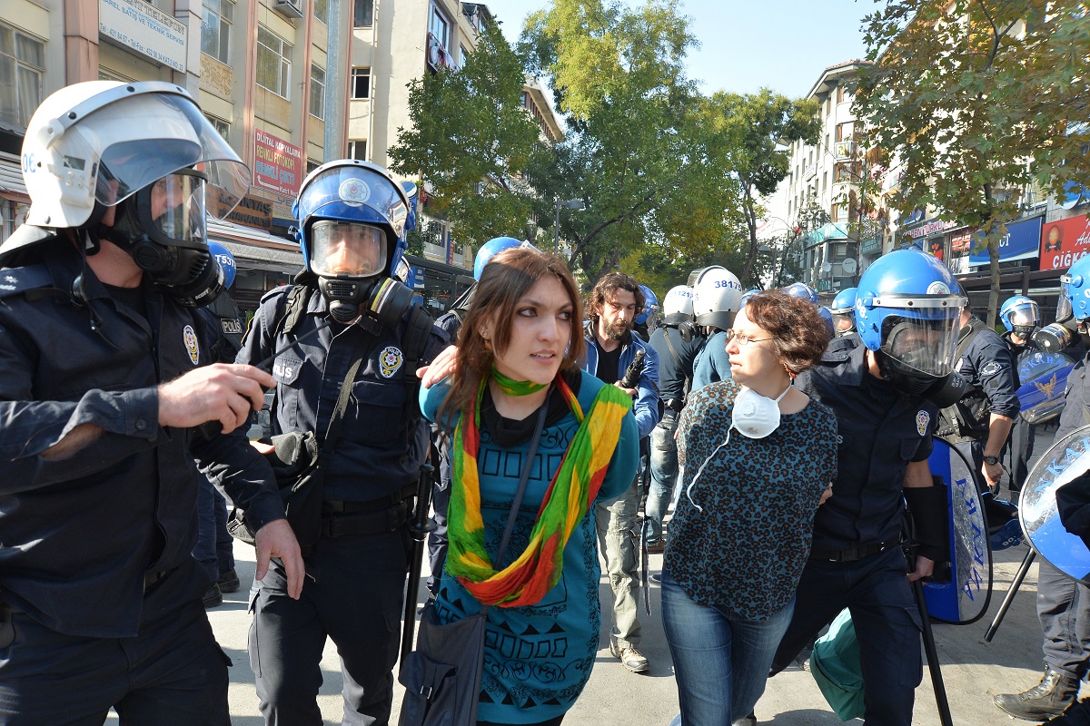 Women rally against domestic violence in Turkey