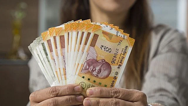 Uttar Pradesh: 16-year-old girl gets Rs 10 crore in bank account ‘under Pradhan Mantri Awas Yojana’; probe on