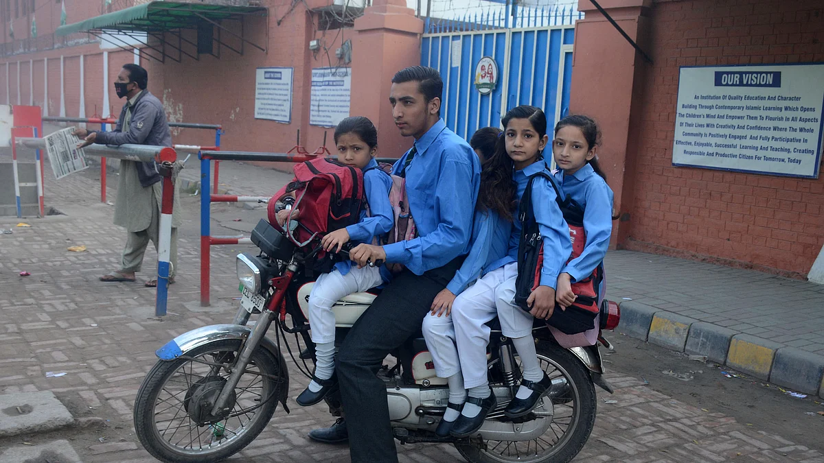 Educational institutions reopen in Pakistan after 6 months
