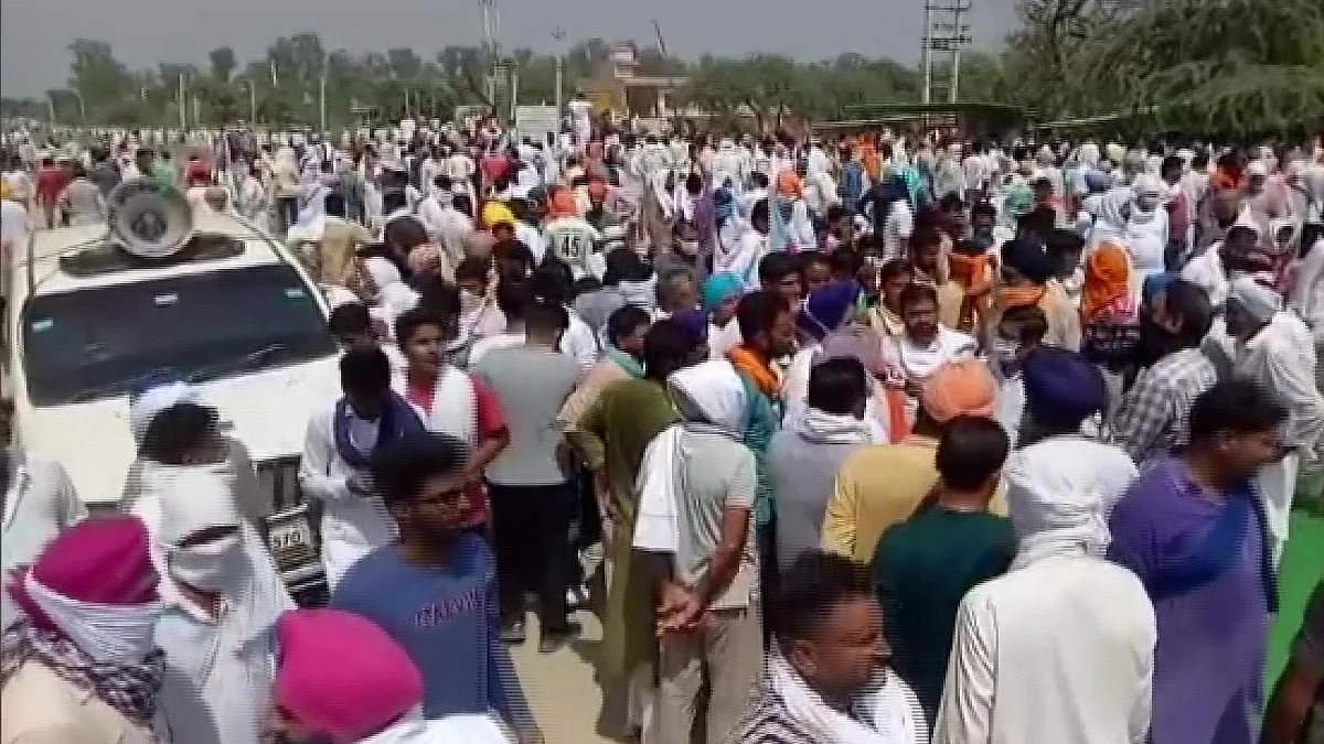 Haryana: Khattar govt feels heat of farmers protest, threat to BJP-JJP alliance looms large