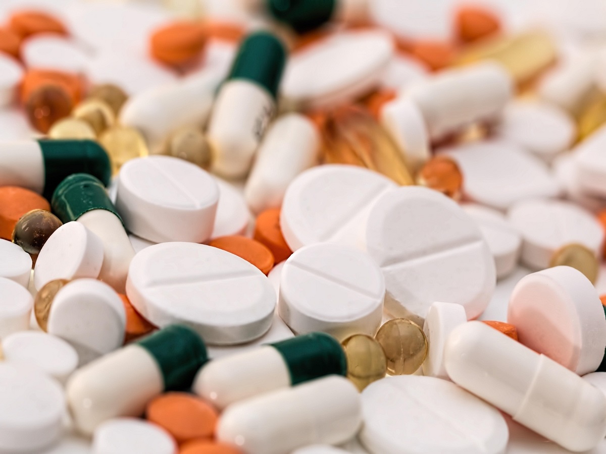Flu drug favipiravir shows promise in reining in COVID-19