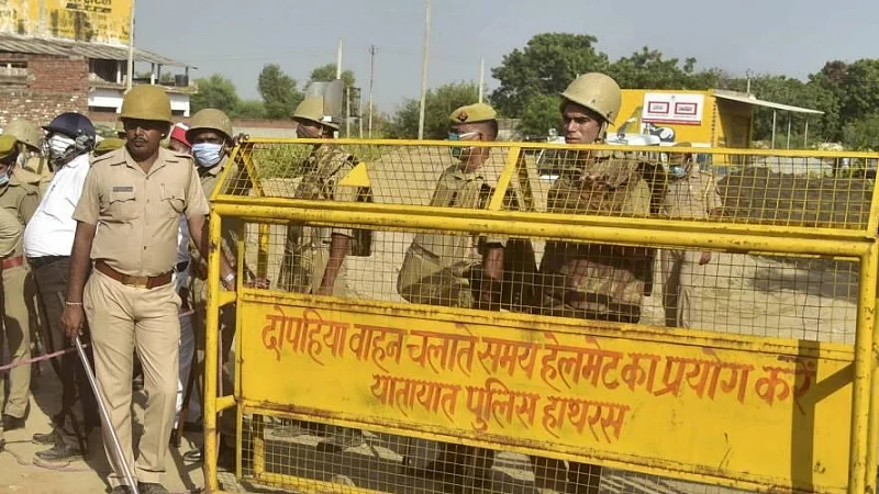 4 people with suspected PFI links heading to Hathras arrested in Mathura