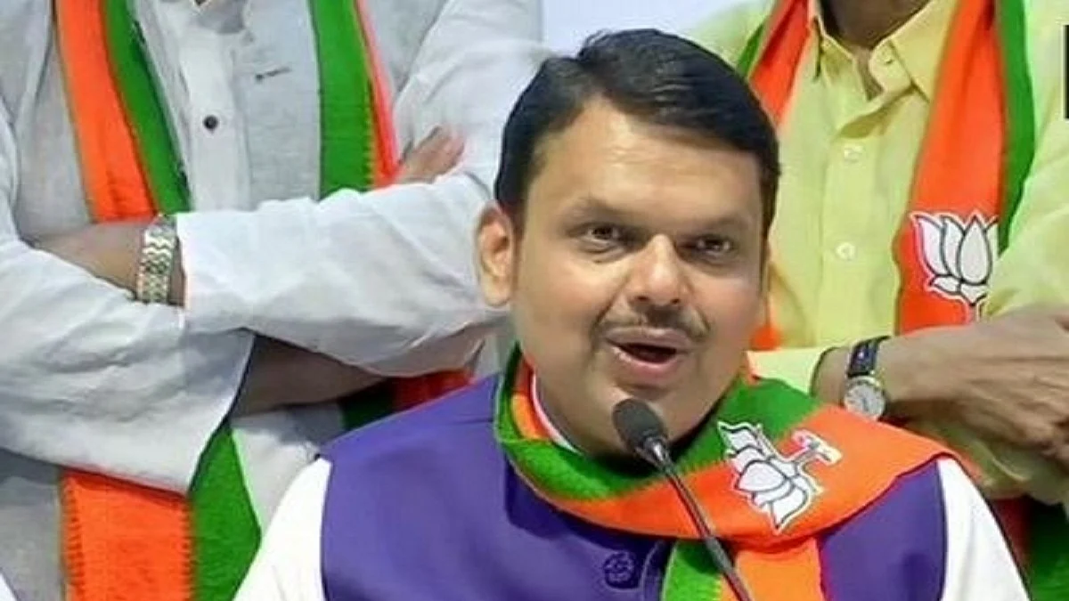 Maharashtra BJP leader Devendra Fadnavis tests COVID-19 positive
