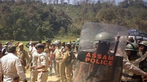 Mizoram refuses to withdraw forces, blockade continues for 3rd day