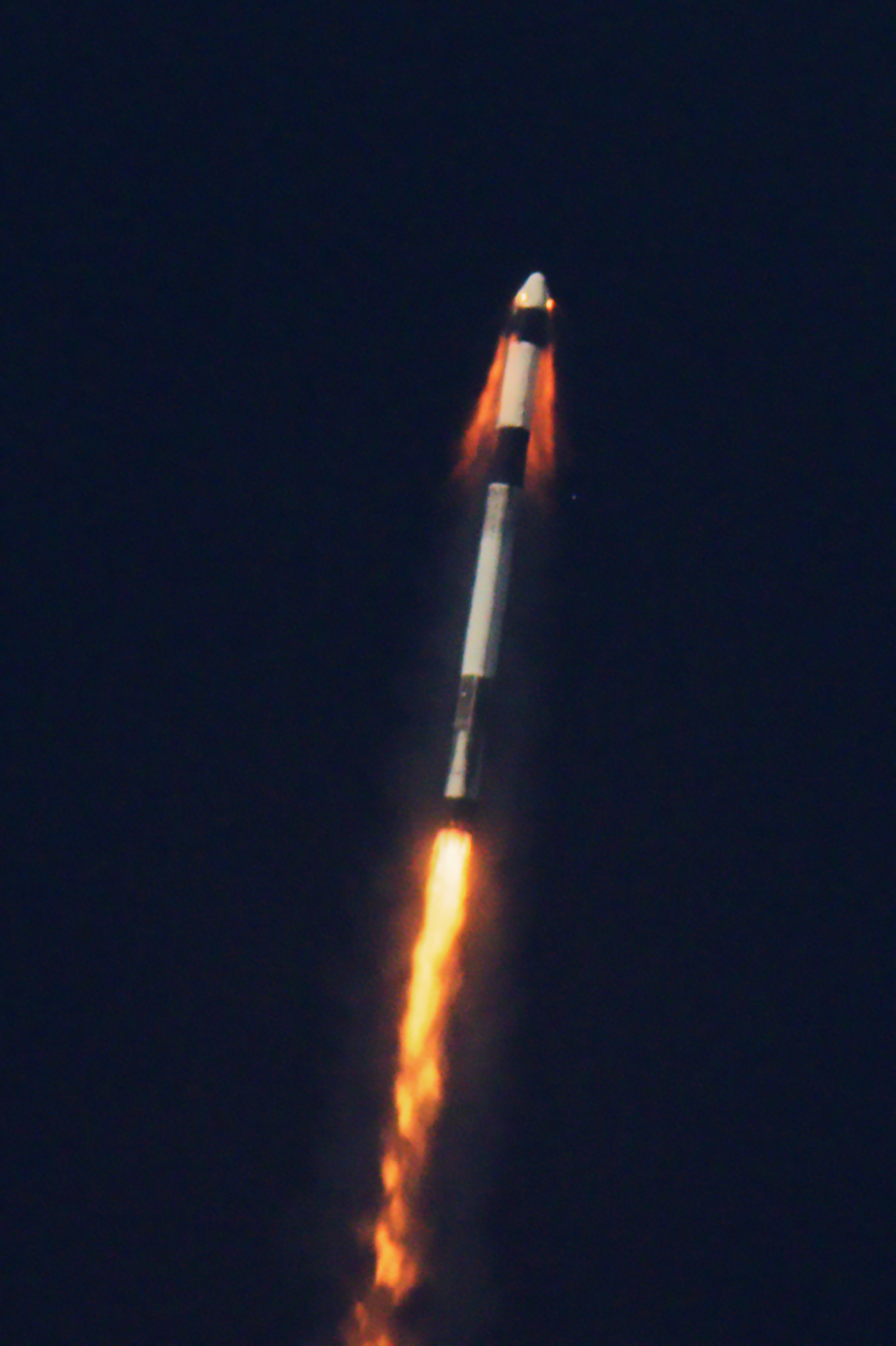 SpaceX rocket with 4 astronauts heads to space station