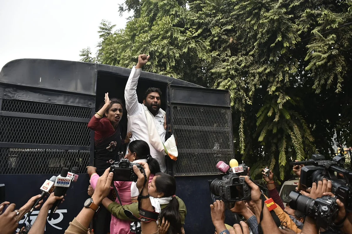 Priyanka Gandhi demands 50 % waiver in electricity bills for farmers in Uttar Pradesh