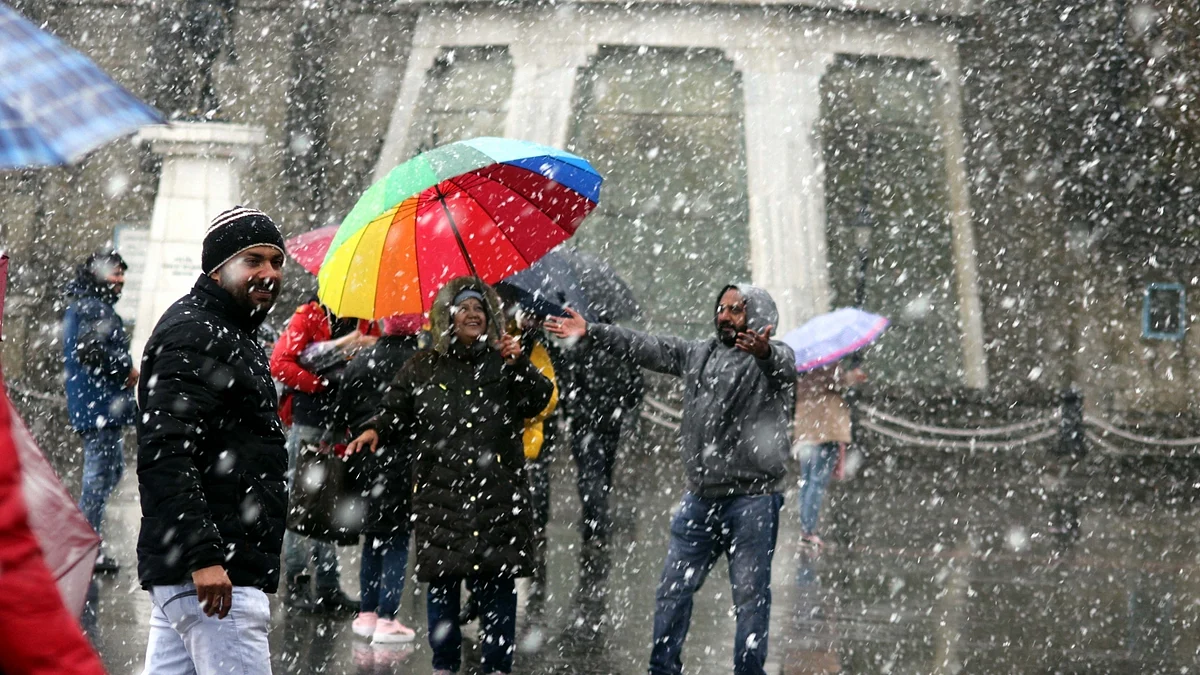 Cold to tighten grip in Himachal with rain, snow forecast