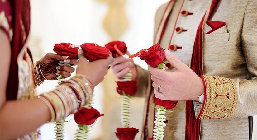 Dubai-based Indian couple hosts ‘drive-by wedding ceremony’