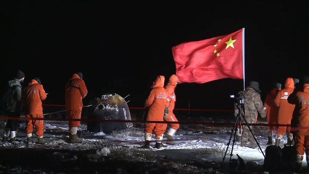 China’s spacecraft successfully brings home moon samples
