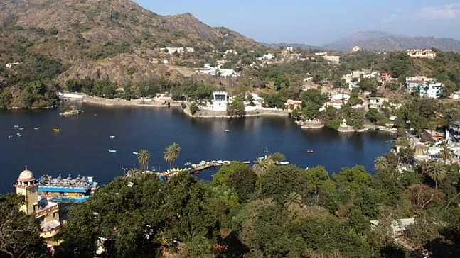 Rajasthan: Mount Abu shivers at 1.4 degrees