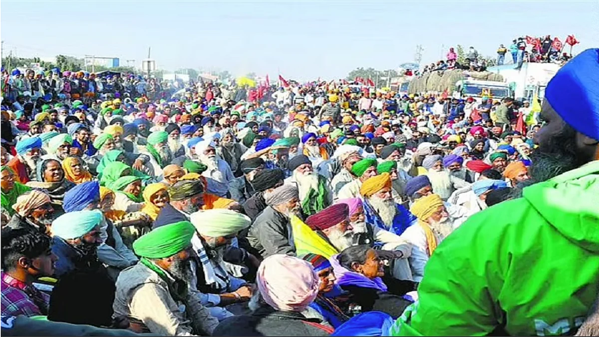 Suspend three farm laws, withdraw cases against farmers: Congress