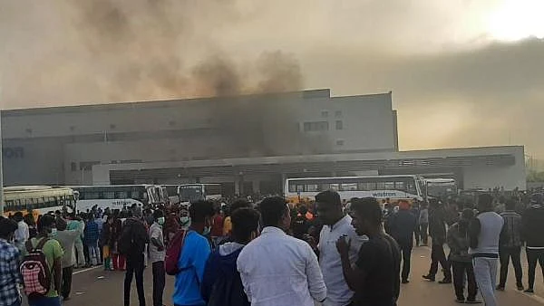 Workers go on rampage at iPhone manufacturing plant in Karnataka