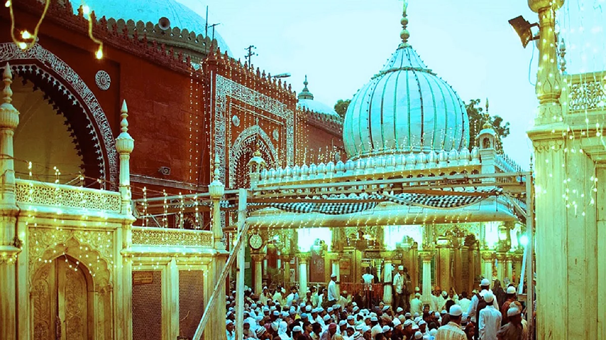 Tale of a Hindu woman dying in a mosque and buried in a Muslim graveyard