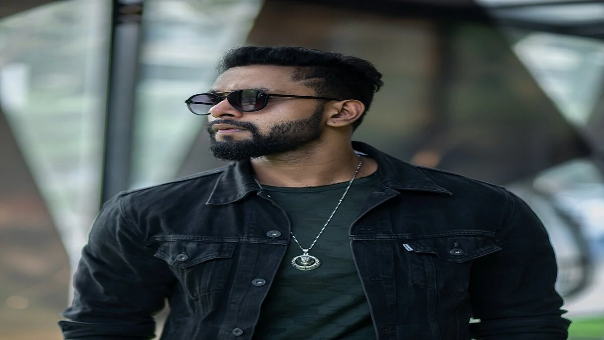 Suresh Mukund