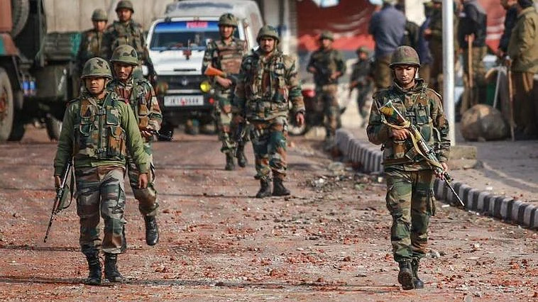 8 hurt in grenade attack in J&K’s Pulwama