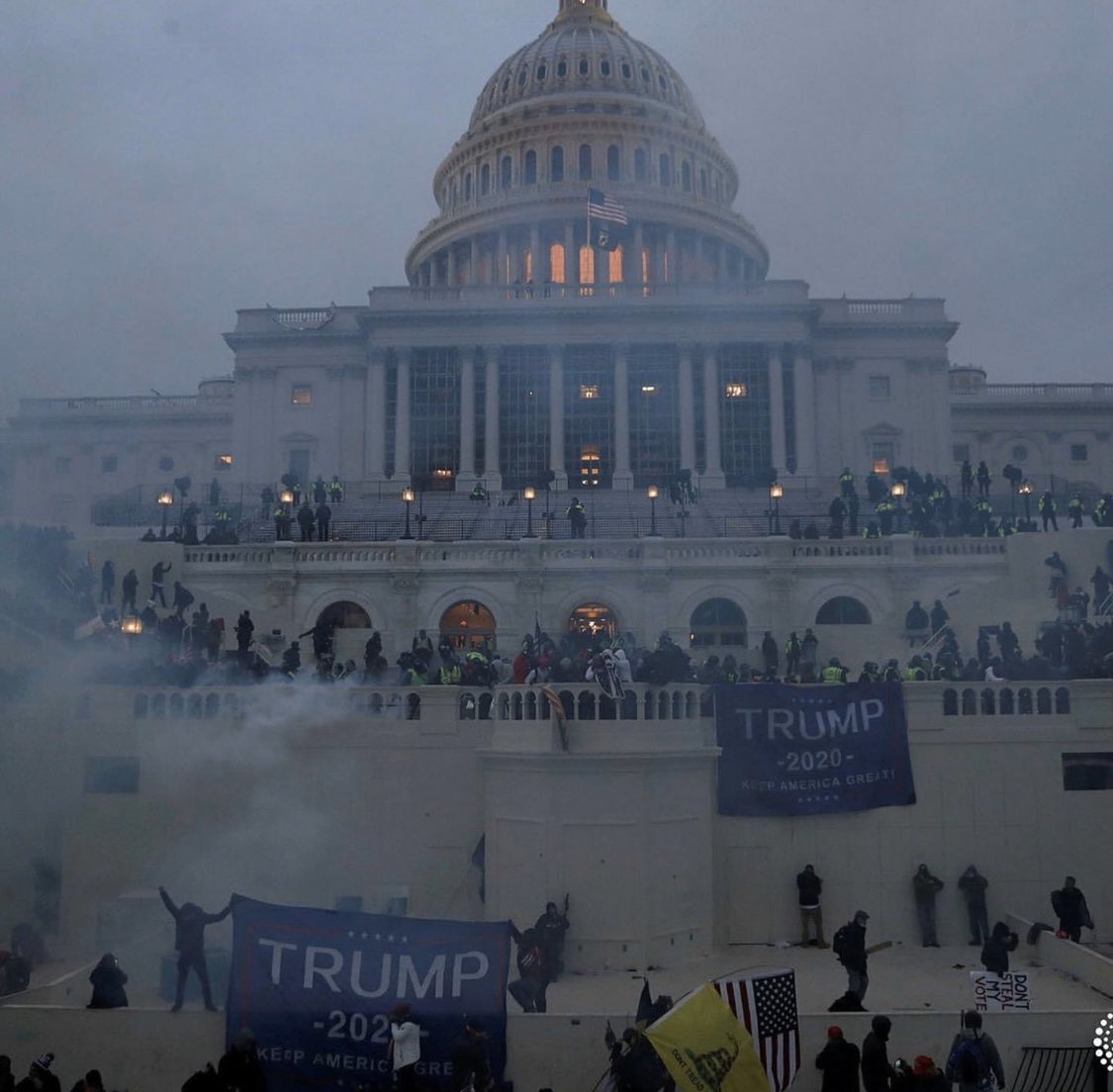 US deputy NSA, Melania Trump’s chief of staff, WH dy press secy resign after US Capitol protest