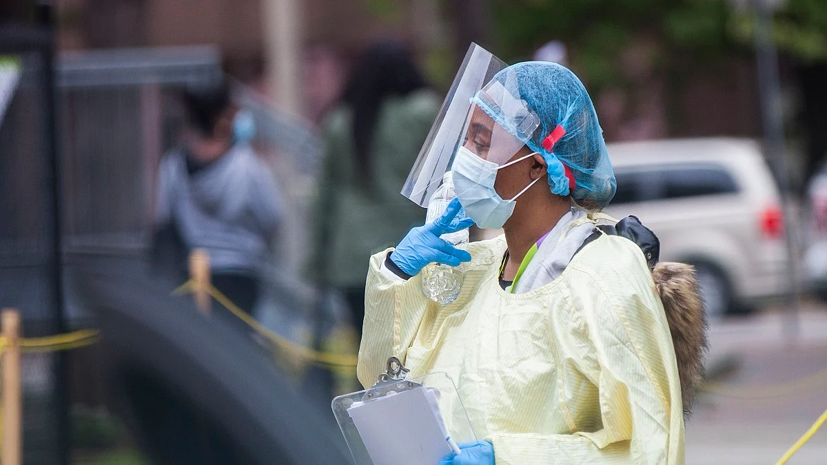Canada detects 968 variants cases but overall COVID-19 numbers drop