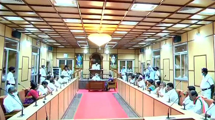 Puducherry CM Narayanasamy loses confidence vote